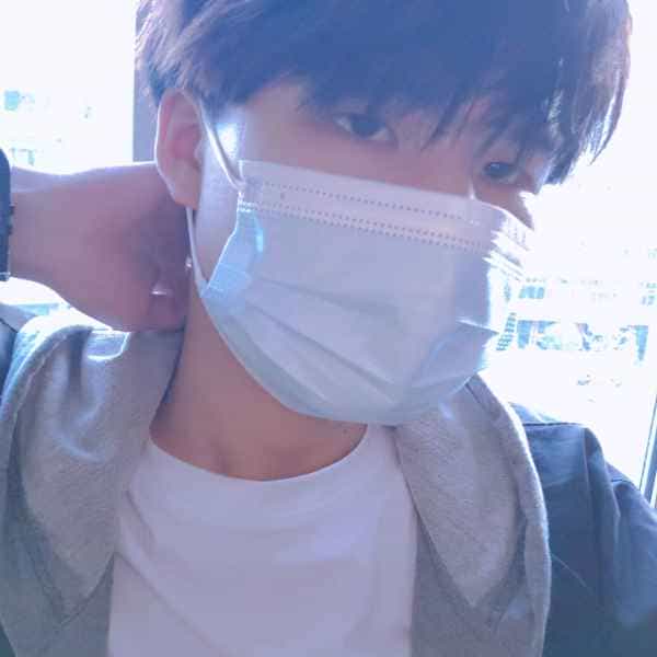 贵州22岁单身帅哥真诚找对象-松原征婚相亲网